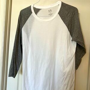 Light weight 3/4 sleeve t shirt!